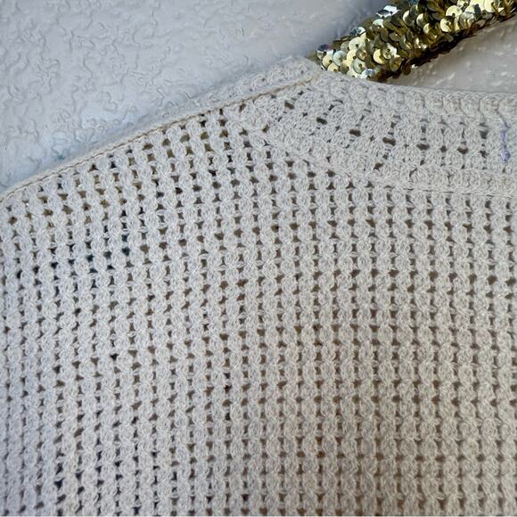 SO • Floral Crochet Sweater - Picture 13 of 13